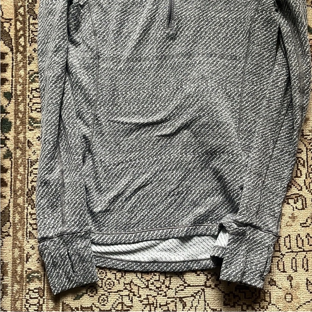Lululemon half zip - Picture 5 of 6